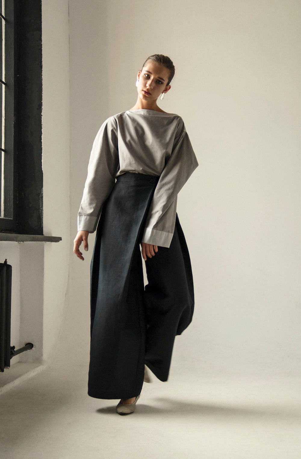 K M by L A N G E Wide leg crossover Button Sharovary pants - NAVY