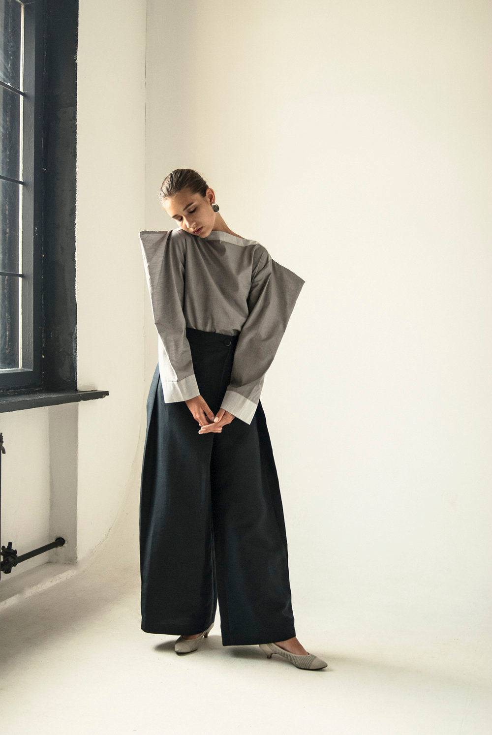 K M by L A N G E Wide leg crossover Button Sharovary pants - NAVY