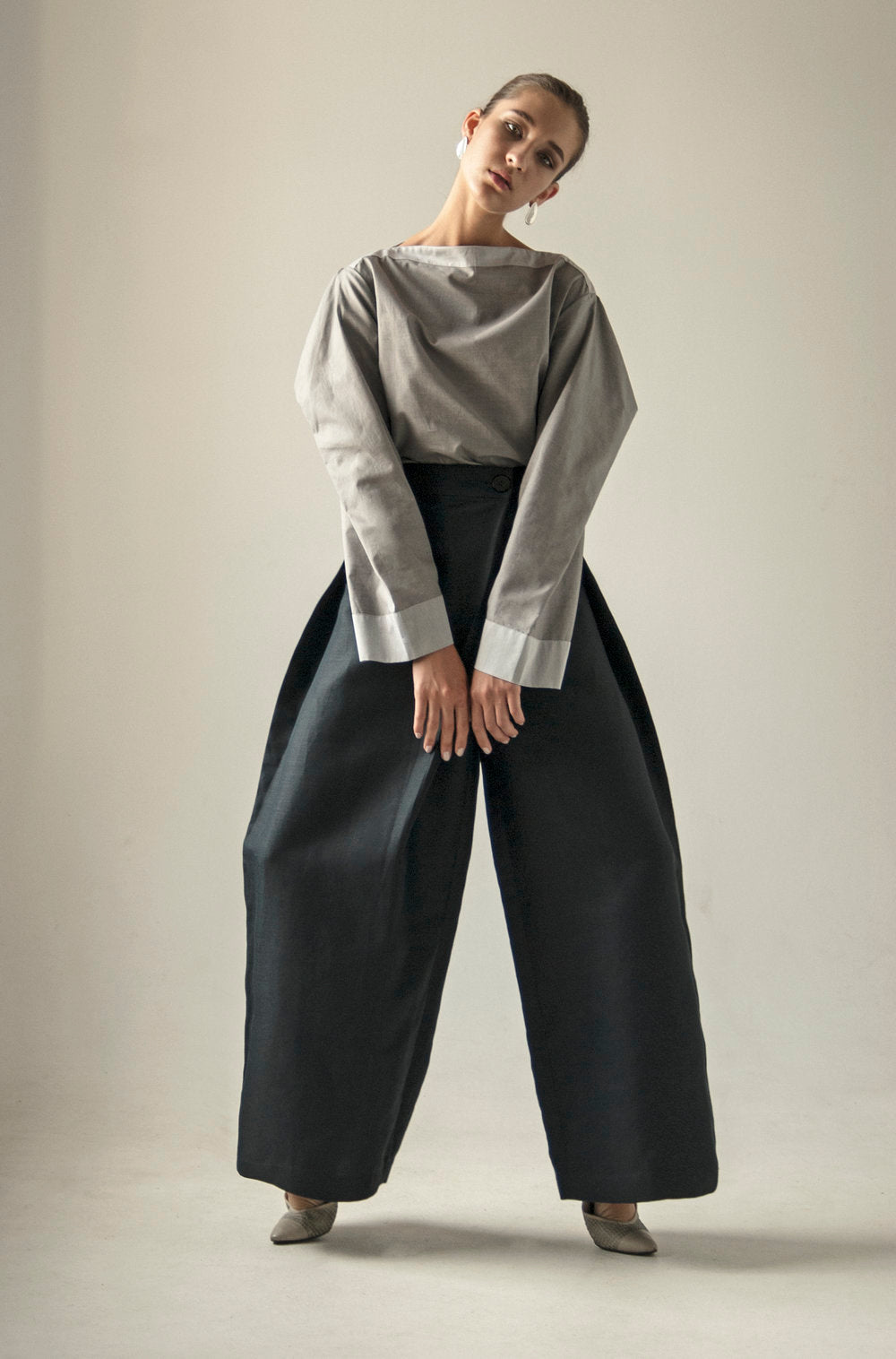 K M by L A N G E Wide leg crossover Button Sharovary pants - NAVY