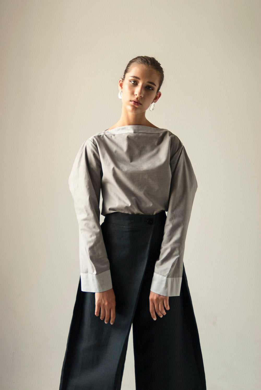 K M by L A N G E Wide leg crossover Button Sharovary pants - NAVY
