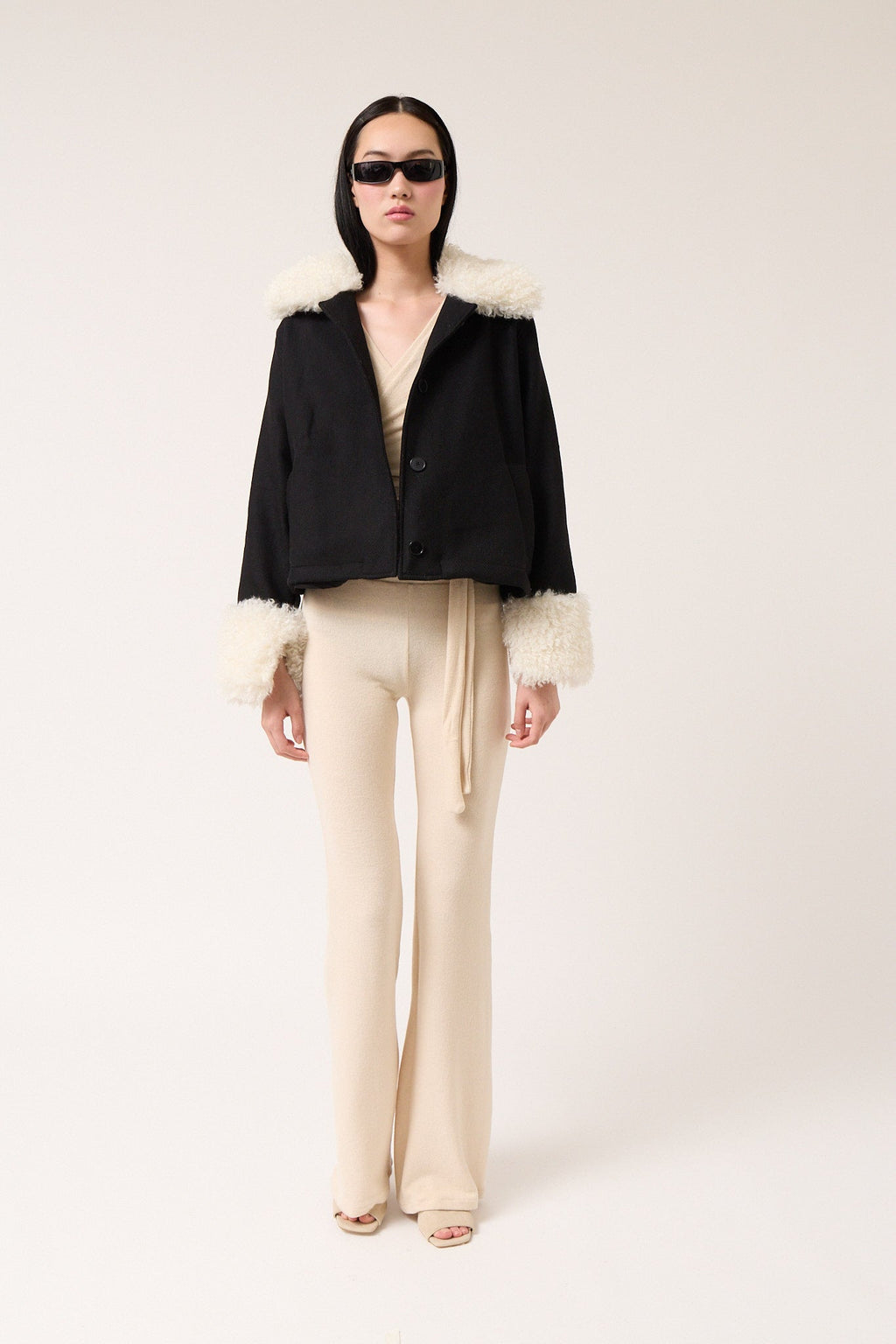 Colmillo de Morsa Wool Jacket with Contrast Collar and Cuffs - Black