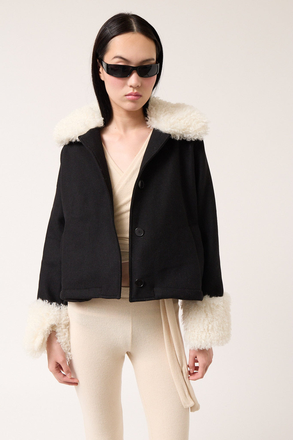 Colmillo de Morsa Wool Jacket with Contrast Collar and Cuffs - Black