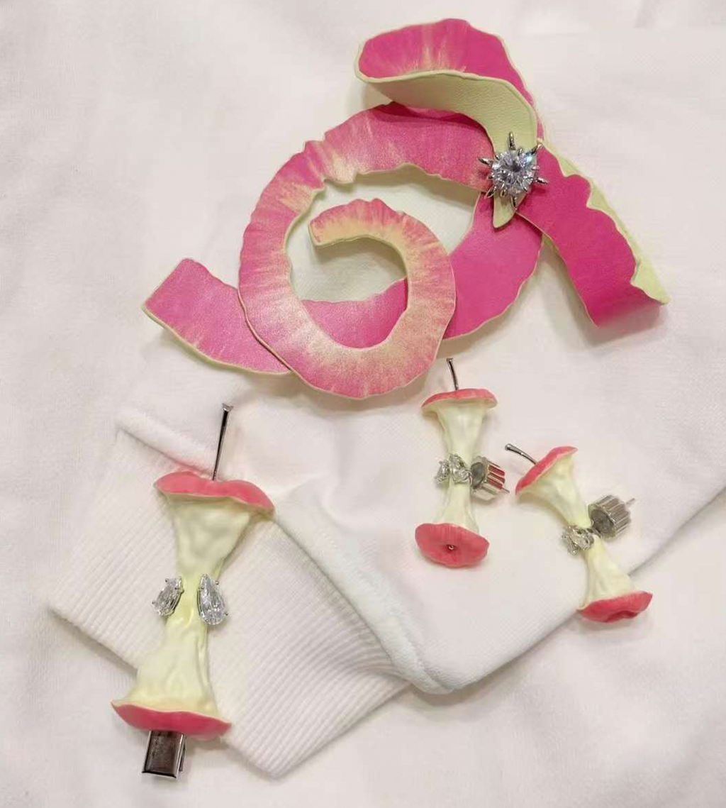 YVMIN Apple Core Earring (Pair)