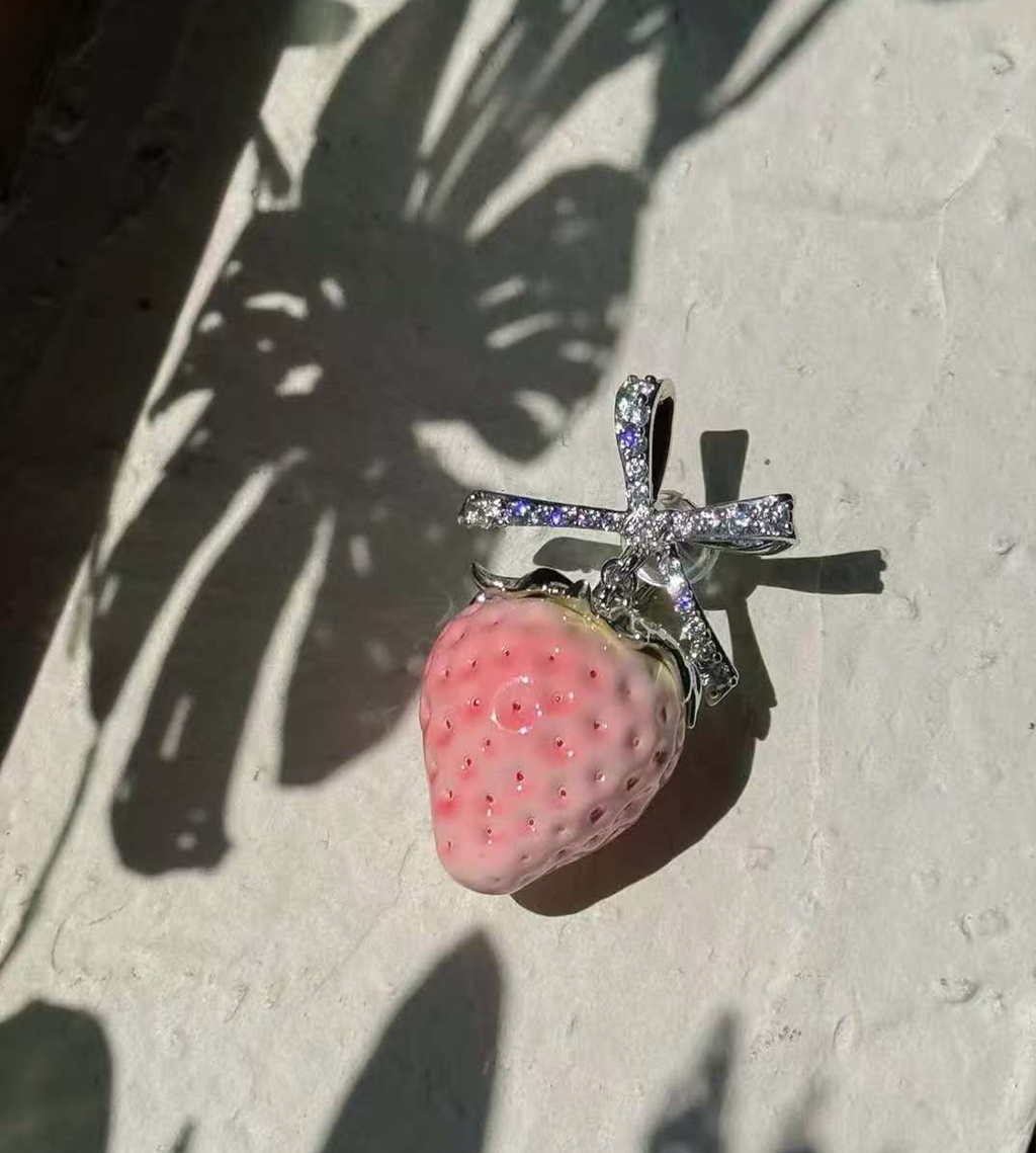 YVMIN Strawberry Bowknot Earring (Pair)